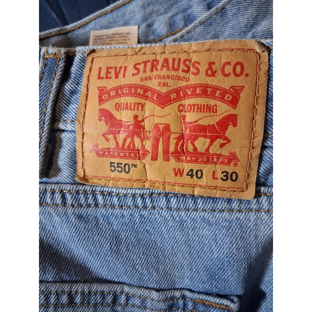 Levis 550 Relaxed Fit Light Wash Denim Jeans Mens‎ 40x30 Blue 00550-4891